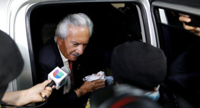 Journalist Jose Ruben Zamora Marroquin arriving at court hearing